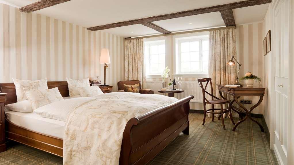 Althoff Hotel Fuerstenhof เซลเลอ ห้อง รูปภาพ A room at the Hotel Axelmannstein
