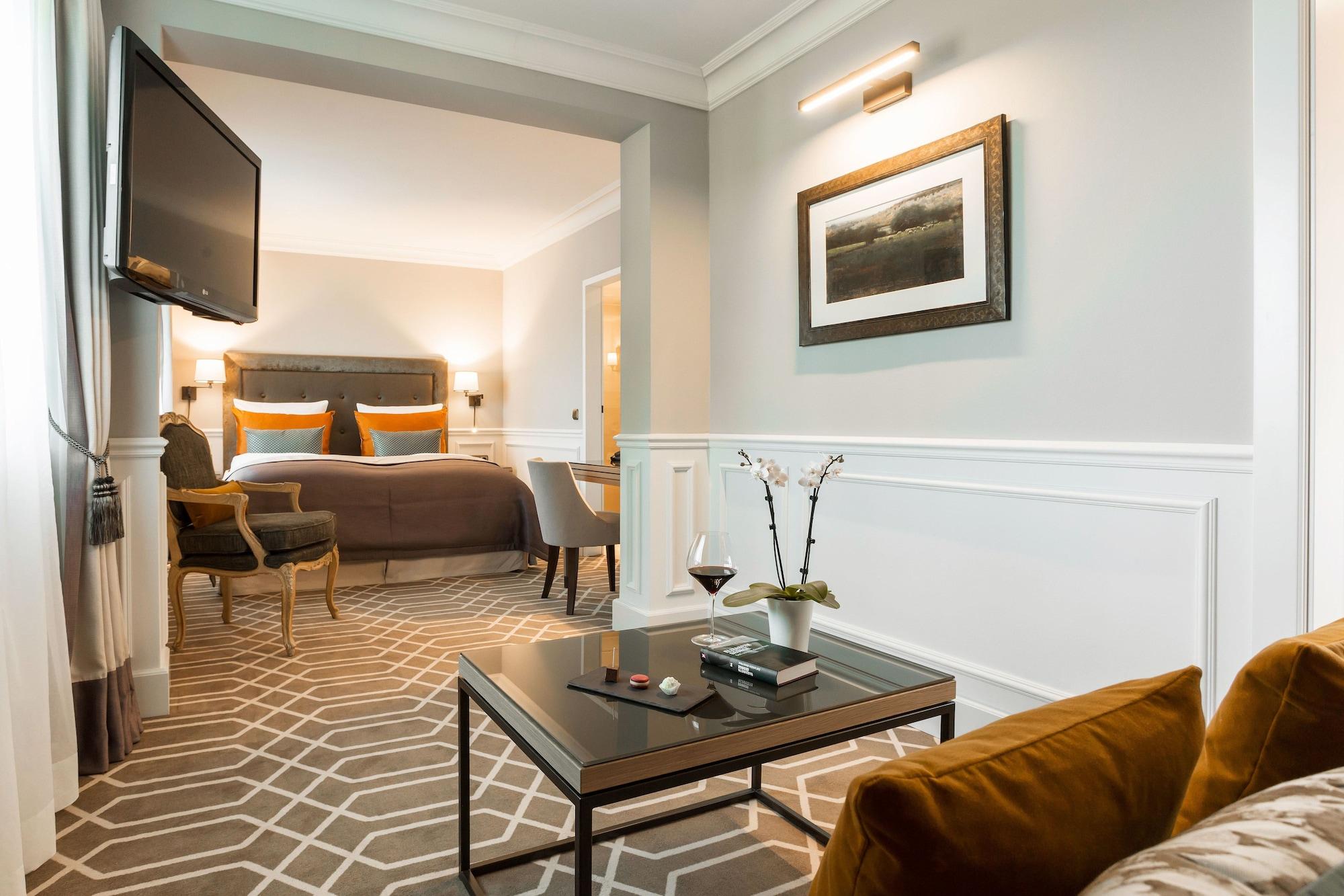 Althoff Hotel Fuerstenhof เซลเลอ ภายนอก รูปภาพ Suite